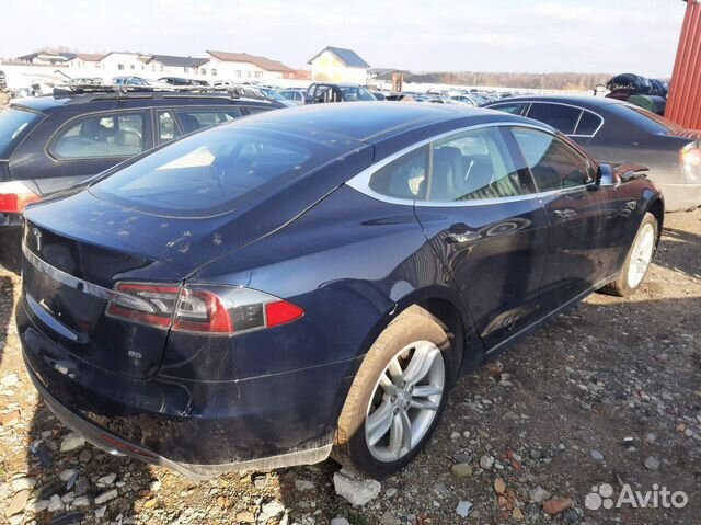 Tesla Model S 2016 г на запчасти