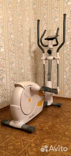 Эллиптический тренажер HouseFit Kinetic E2.0