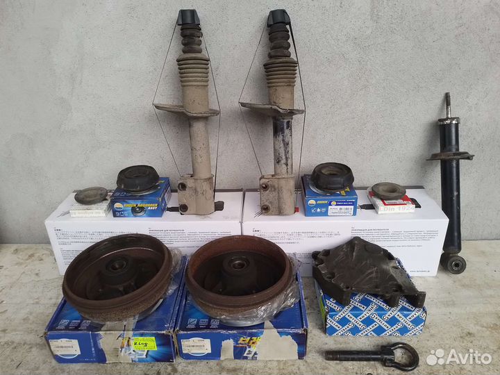 Перед. аморт-ры Майлз на Logan 2011