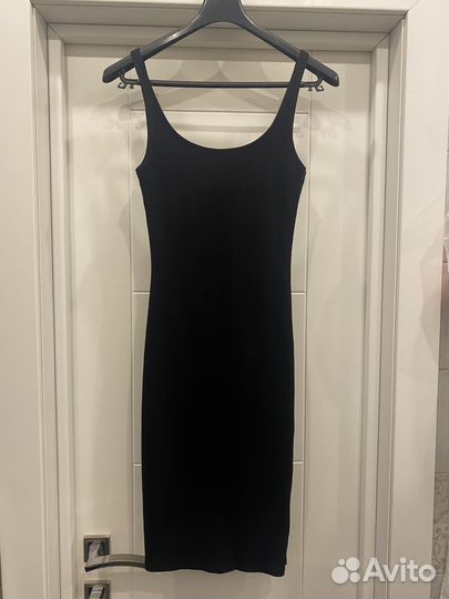Платье черное трикотаж по фигуре S