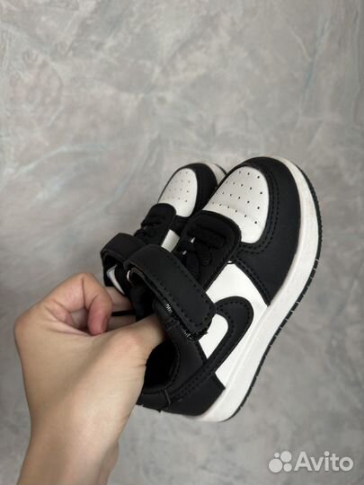 Кроссовки детские