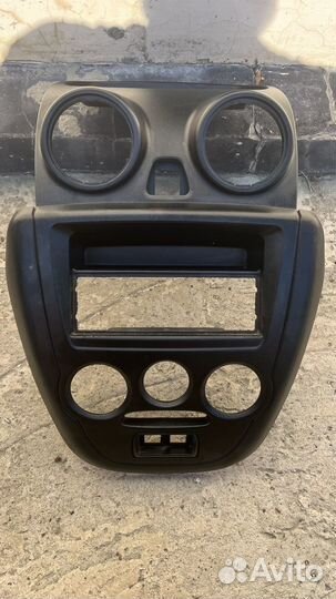 Рамка для магитолы LADA granta