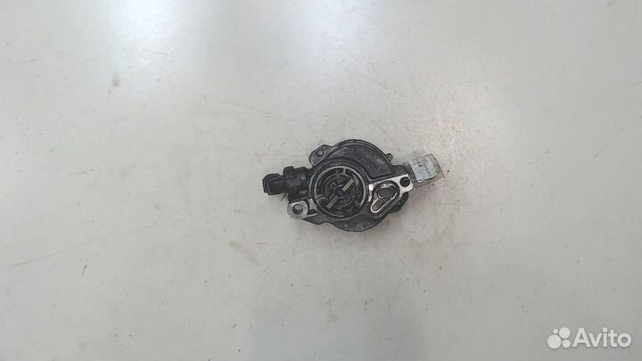 Насос вакуумный Peugeot 3008, 2010