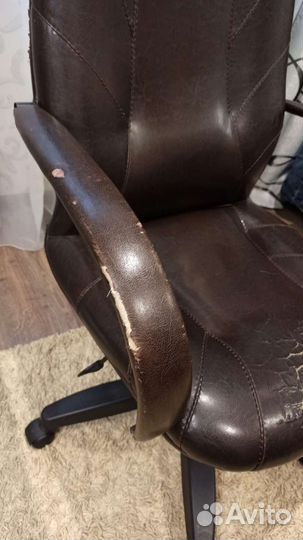 Компьютерное кресло