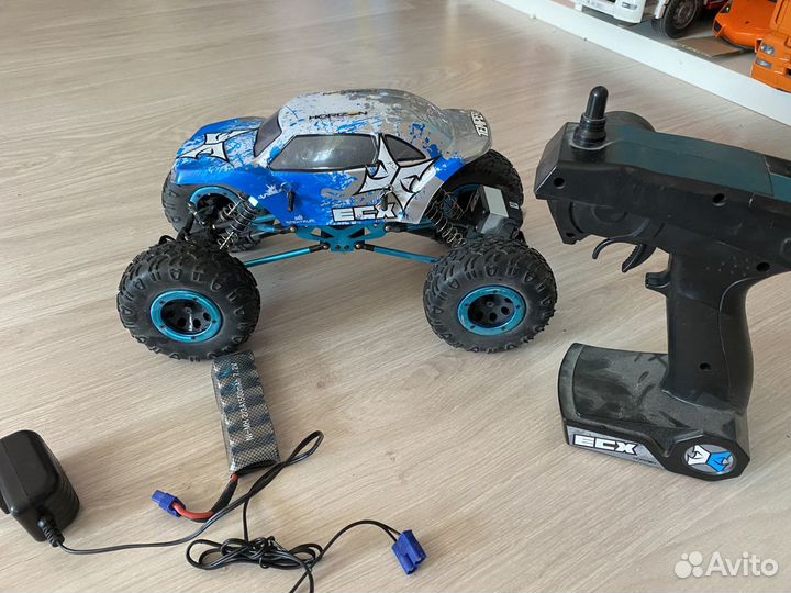 Машина на радиоуправлении вездеход