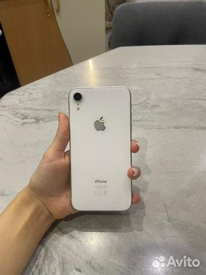 iPhone Xr, 64 ГБ