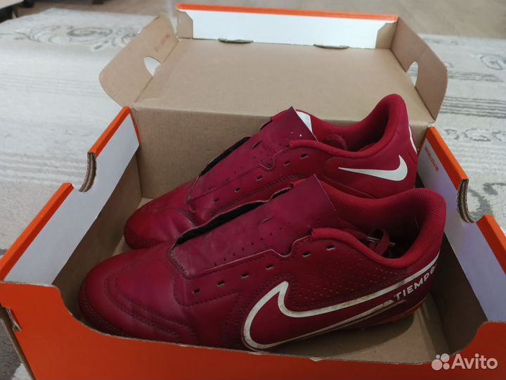 Футбольные бутсы nike tiempo