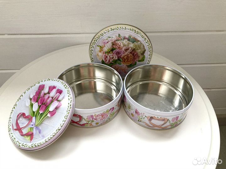 Коробка банка жестяная