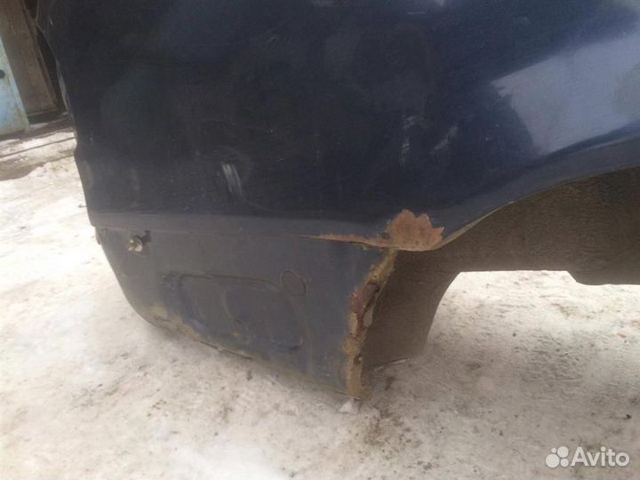 Крыло заднее R toyota corolla AE110