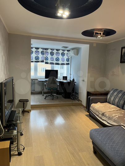 3-к. квартира, 100 м², 6/10 эт.