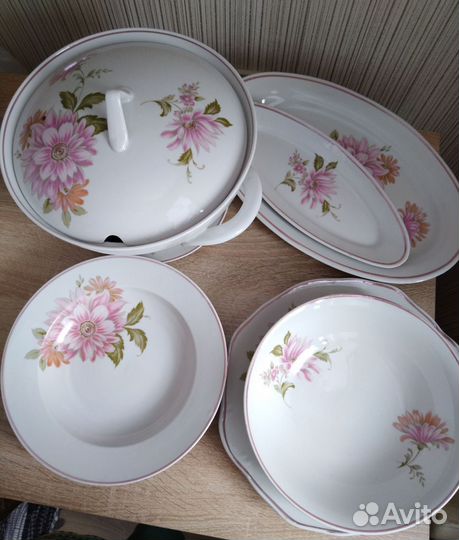 Столовый сервиз 