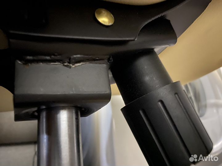 Офисное кресло