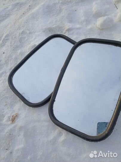 Боковое зеркало