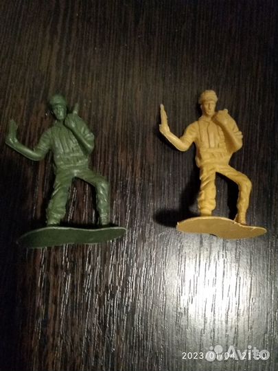 Танк и 2 бойца