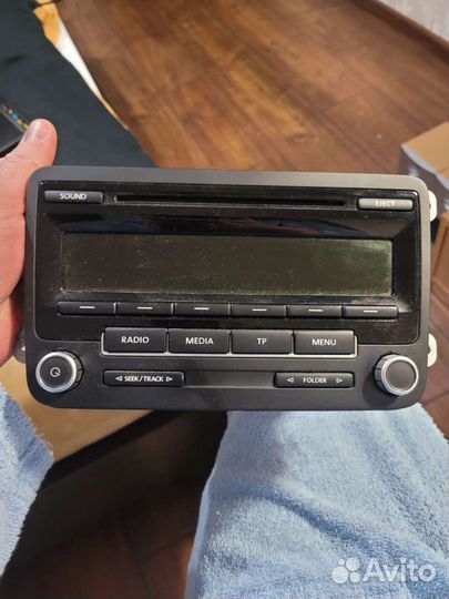 Штатная магнитола на volkswagen