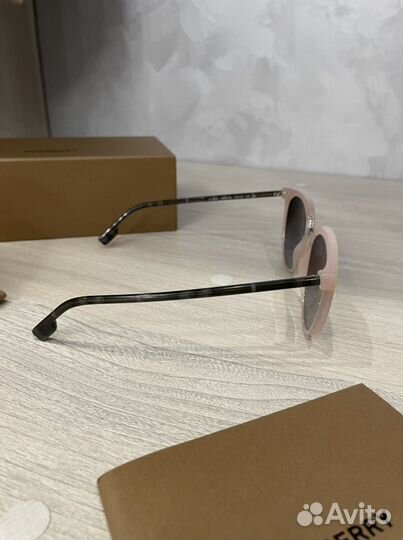 Солнцезащитные очки женские оригинал