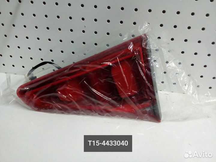 Фонарь задний правый