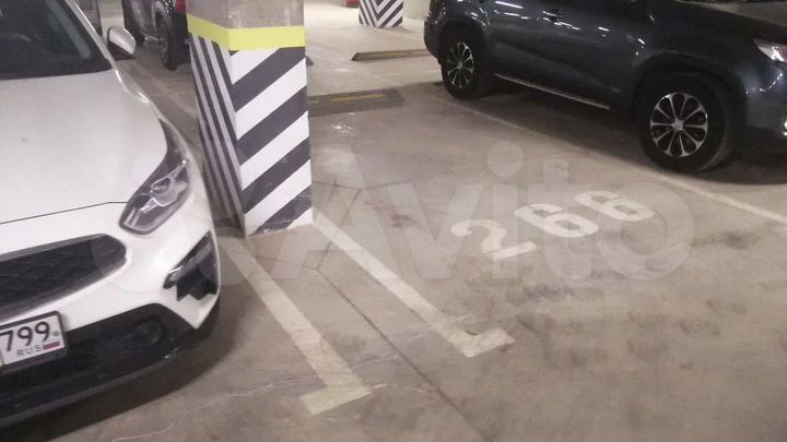 Машиноместо, 13 м²