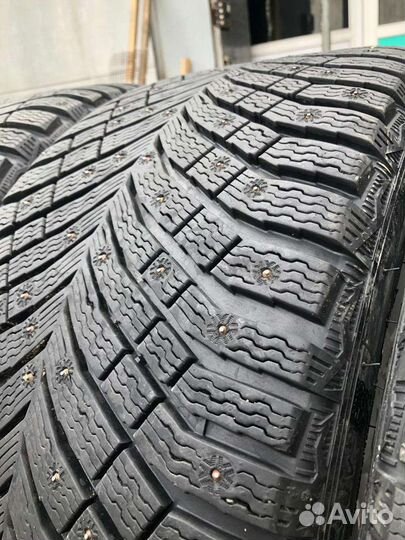 Michelin X-Ice North 4 295/35 R21