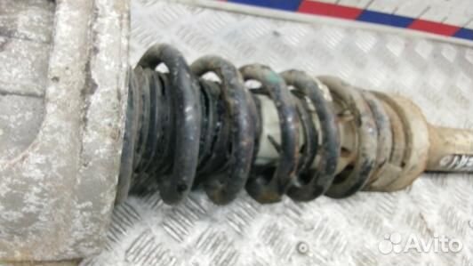 Стойка задняя левая volkswagen touareg 7L (PEA18SJ