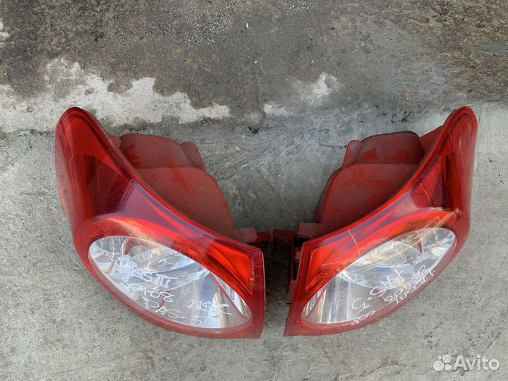 Volkswagen Passat B6 - Фонарь левый универсал