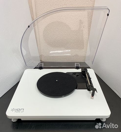 Проигрыватель винила Ion Audio Pure LP