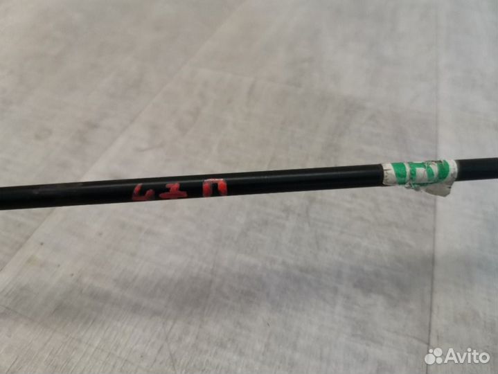 Торсион багажника правый Geely Emgrand Ec7 1.5