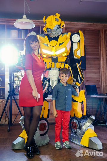 Шоу роботов трансформеров на День Рождения ребенка