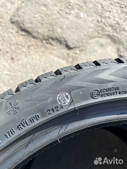 Grenlander Icedefensor Stud II 315/35 R20 127T