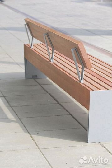 Скамейка деревянная