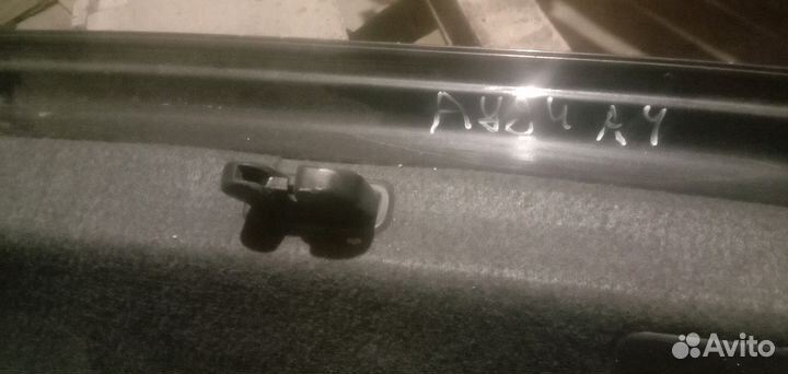 Замок крышки багажника на Audi A4 B6