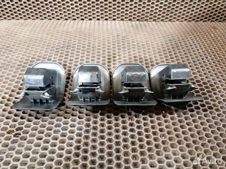 Крепление isofix Audi Q3 дорестайлинг CCZ 2.0 2013