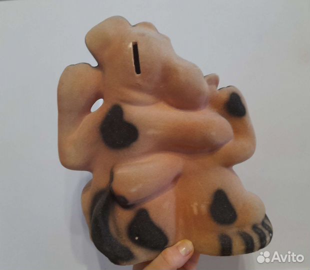 Копилка- статуэтка 