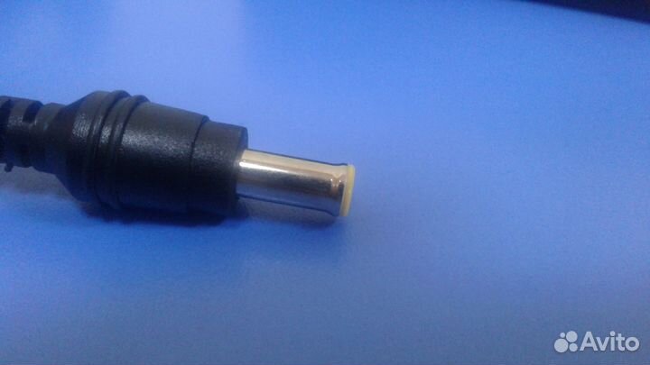 Блок питания для ноутбука samsung 19V 3.16A