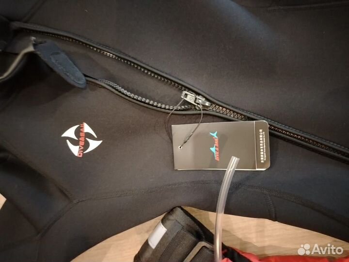 Гидрокостюм