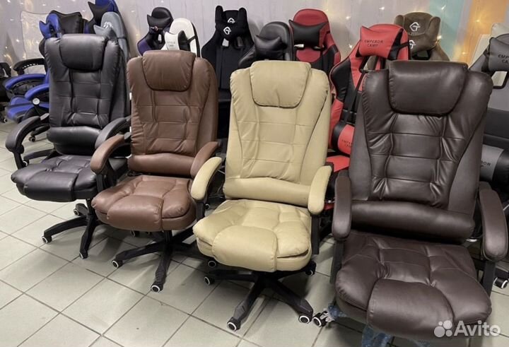 Компьютерное кресло офисное руководителя