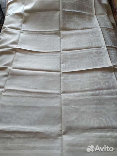 Покрывало новое и новая льняная скатерть СССР