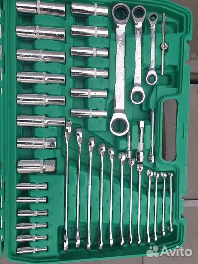 Набор инструментов 151 придмет для авто в чемодане