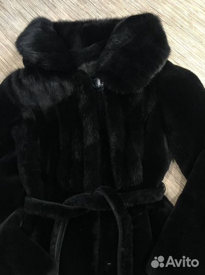Шуба мутоновая с капюшоном 44р
