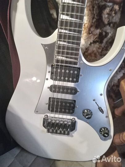 Продается электрогитара Ibanez GIO + Комбик Gruzer