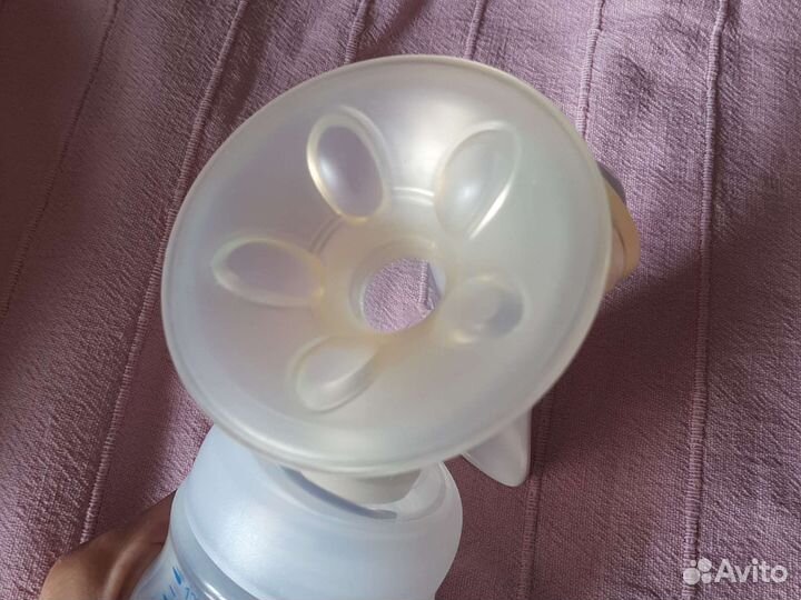 Ручной молокоотсос Philips Avent Comfort SCF330