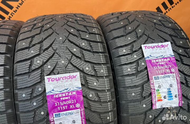 Tourador Ice Star TSW1 275/45 R21 и 315/40 R21 115T