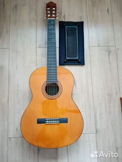 Акустическая гитара Yamaha С40