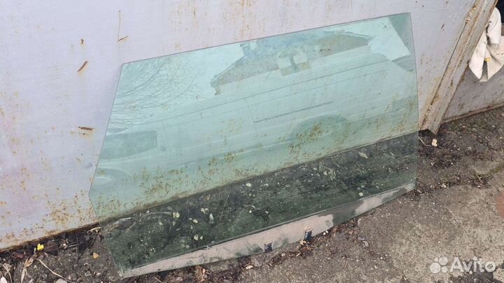 Стекло задней правой двери А6 С5 универсал