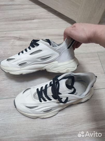 Кроссовки мужские 42