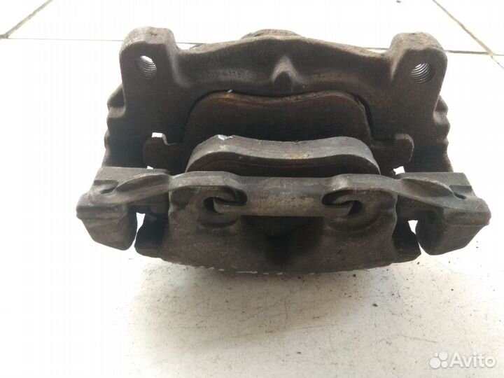 Суппорт передний правый на Форд Мондео 4