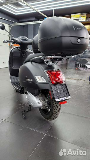 Vespa GTS300 2022