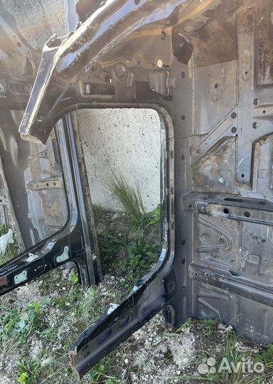 Порог левый со стойками Mercedes C-class w204 сед