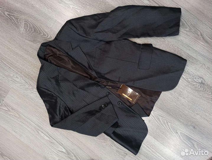 Костюм тройка для мальчика новый