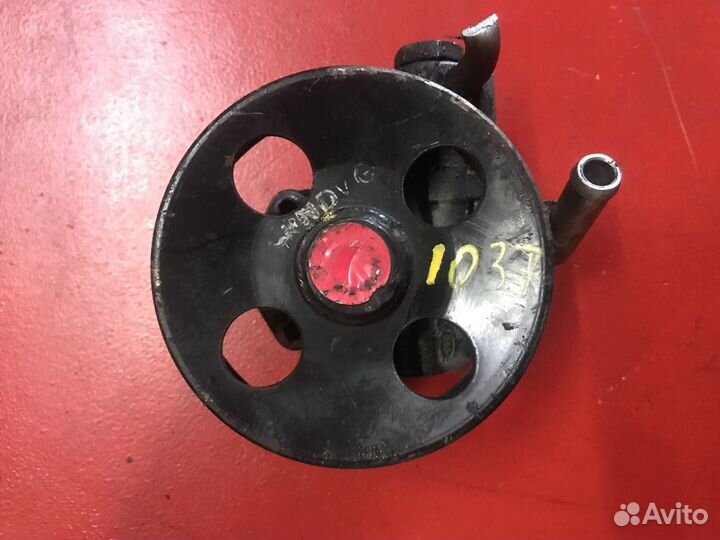 Насос гура Hyundai Tucson SUV D4EA 2.0 crdi дизель